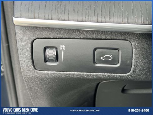 Used 2020 Volvo XC90 T6 Momentum w/ Protection Package image 19