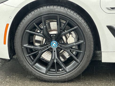 Certified 2023 BMW 530e w/ M Sport Package image 33