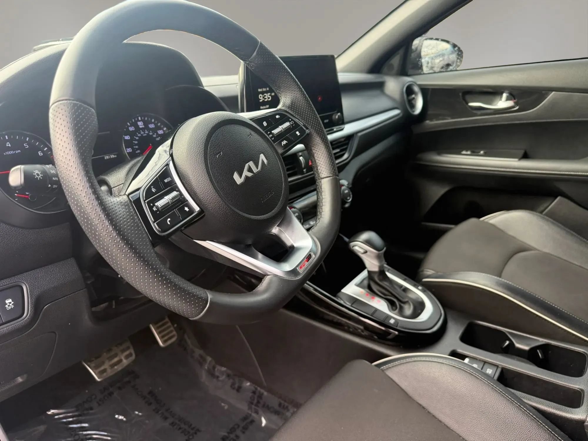 Used 2024 Kia Forte GT-Line FWD image 9