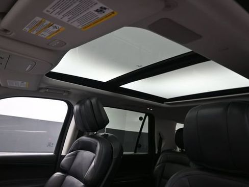 Certified 2025 Lincoln Navigator L Reserve AWD/4WD image 20