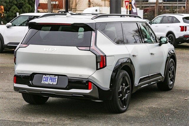 Certified 2024 Kia EV9 GT-Line AWD/4WD image 10