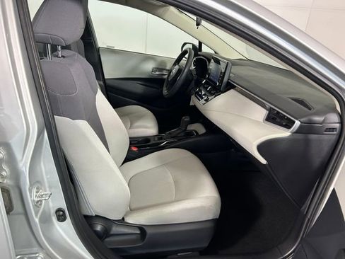 Used 2020 Toyota Corolla L image 29