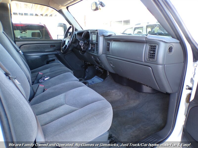 Used 2006 Chevrolet Silverado 2500 LT RWD image 25