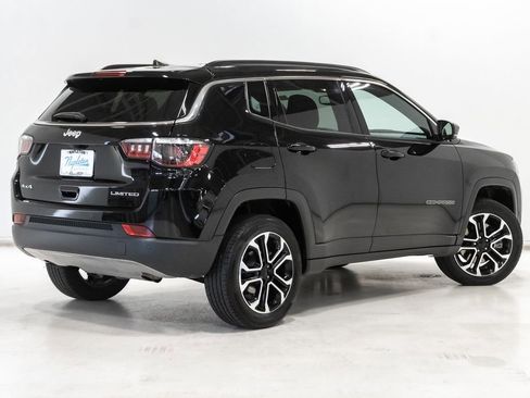 Used 2024 Jeep Compass Limited image 29