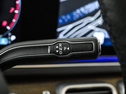 Certified 2025 Mercedes-Benz GLS 450 4MATIC image 12