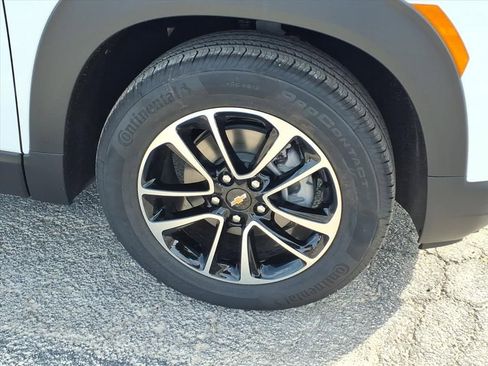 New 2026 Chevrolet TrailBlazer LT w/ Convenience Package FWD image 11