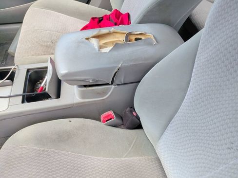 Used 2011 Toyota Camry LE w/ LE Extra-Value Pkg FWD image 9