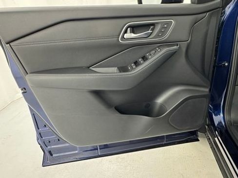 New 2026 Nissan Rogue Platinum AWD/4WD image 19