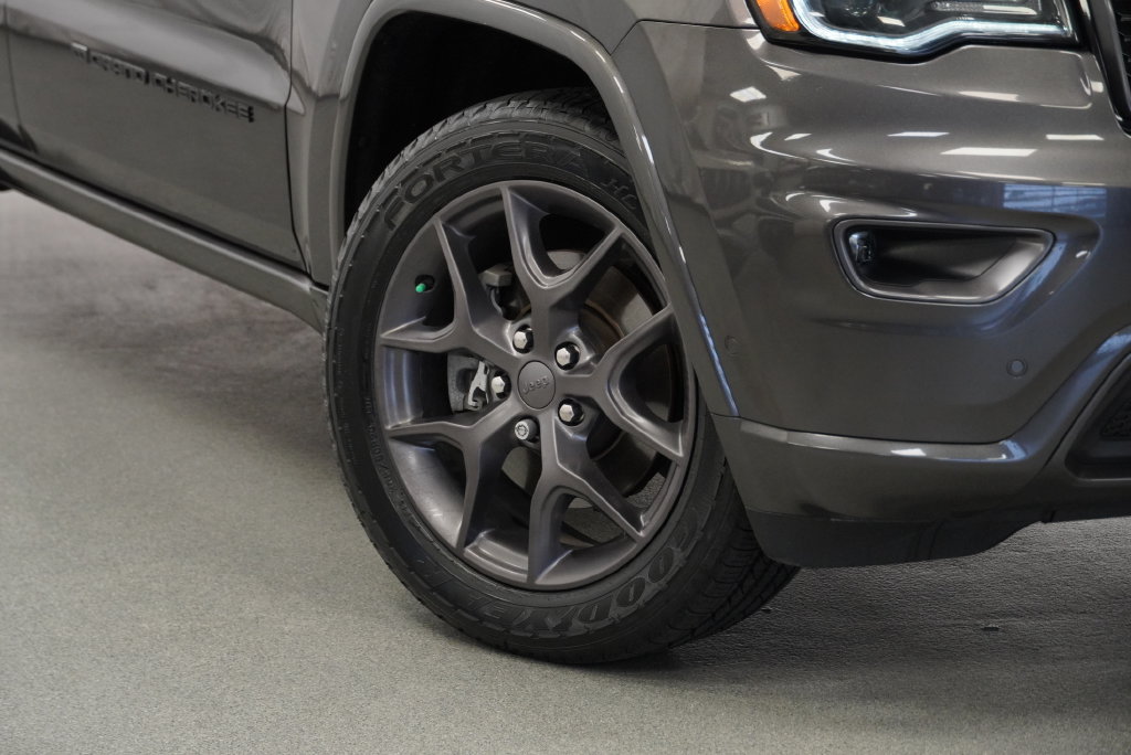 Certified 2021 Jeep Grand Cherokee Limited w/ Quick Order Package 28K 80th AWD/4WD image 9