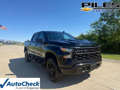 Used 2024 Chevrolet Silverado 1500 Custom Trail Boss w/ Turbomax Blackout Package AWD/4WD image 1