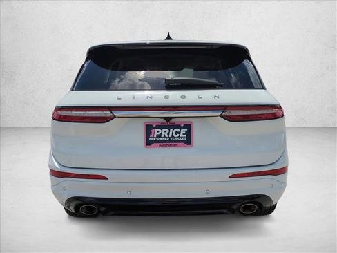 Used 2023 Lincoln Corsair Reserve w/ Equipment Group 201A FWD image 7