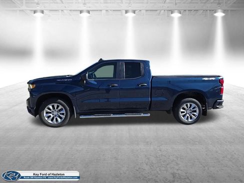 Used 2020 Chevrolet Silverado 1500 Custom w/ Custom Value Package AWD/4WD image 7
