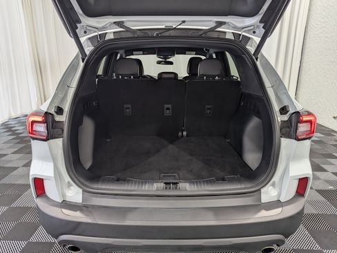 Used 2025 Ford Escape ST-Line Select AWD/4WD image 9