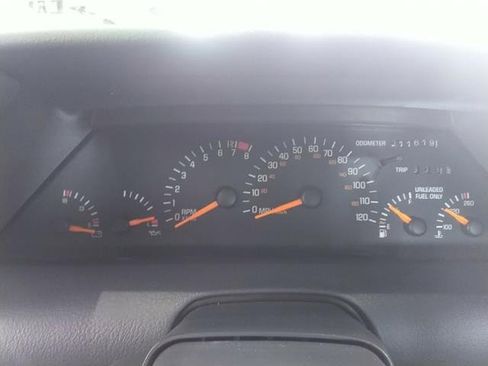 Used 1992 Pontiac Grand Prix SE FWD image 5