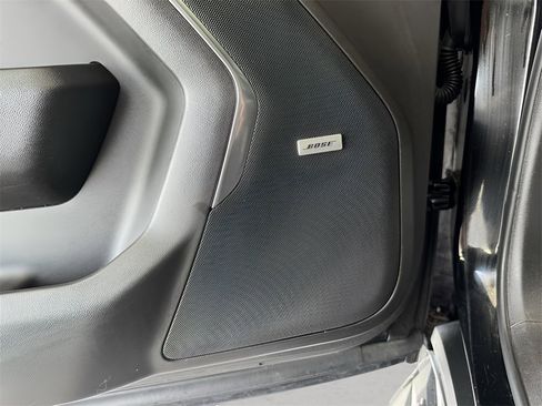 Used 2021 GMC Yukon SLT image 14