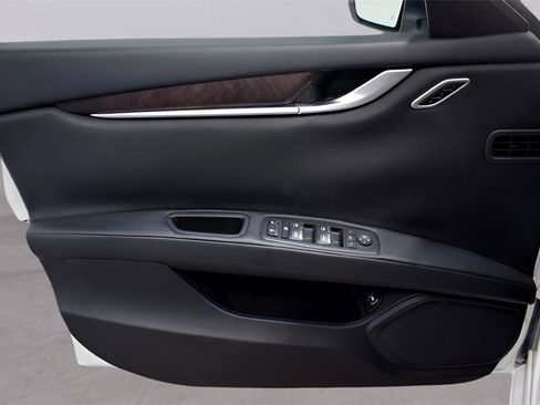 Used 2014 Maserati Ghibli RWD image 7