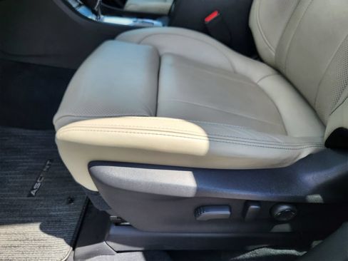 Used 2024 Subaru Ascent Limited w/ Technology Package AWD/4WD image 23