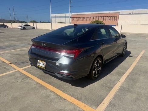 Used 2023 Hyundai Elantra Limited FWD image 6
