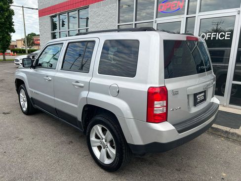 Used 2012 Jeep Patriot Latitude AWD/4WD image 5