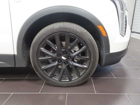 Used 2022 Cadillac XT4 Luxury w/ Cold Weather Package image 20