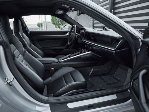 Used 2021 Porsche 911 Turbo S image 23