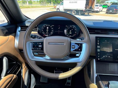 Used 2025 Land Rover Range Rover Autobiography AWD/4WD image 15