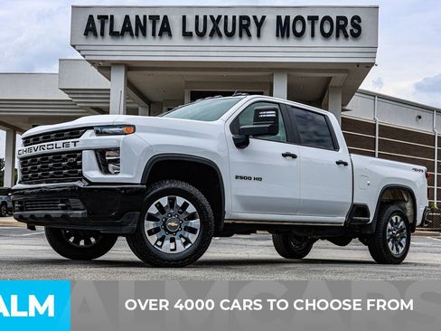 Used 2023 Chevrolet Silverado 2500 Custom w/ Custom Value Package image 3