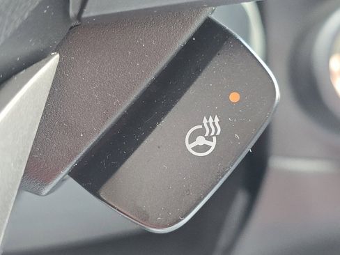 Used 2023 Subaru Ascent Touring image 13