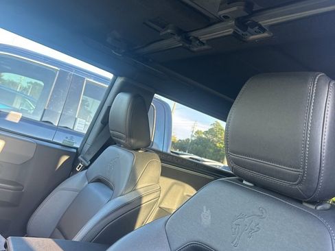 Used 2024 Ford Bronco Big Bend image 14