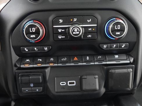 Used 2019 Chevrolet Silverado 1500 High Country w/ Technology Package image 21