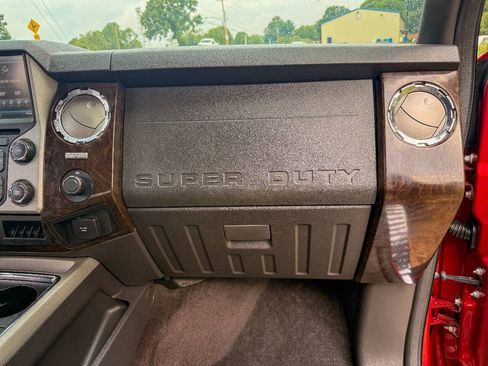 Used 2014 Ford F250 Platinum AWD/4WD image 31