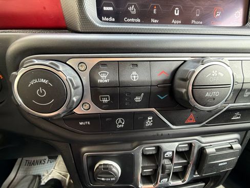 Used 2021 Jeep Gladiator Rubicon AWD/4WD image 22