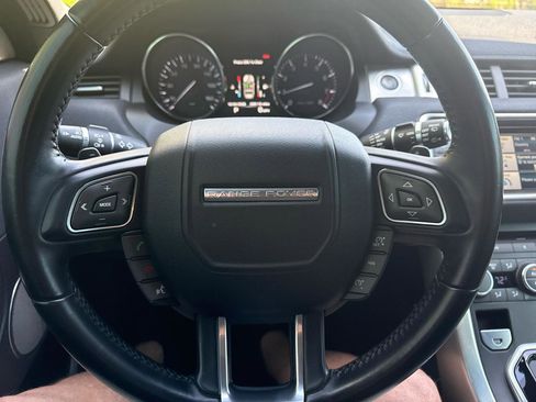 Used 2015 Land Rover Range Rover Evoque Pure Premium image 14