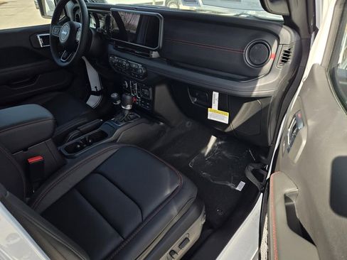 New 2025 Jeep Gladiator Rubicon image 9