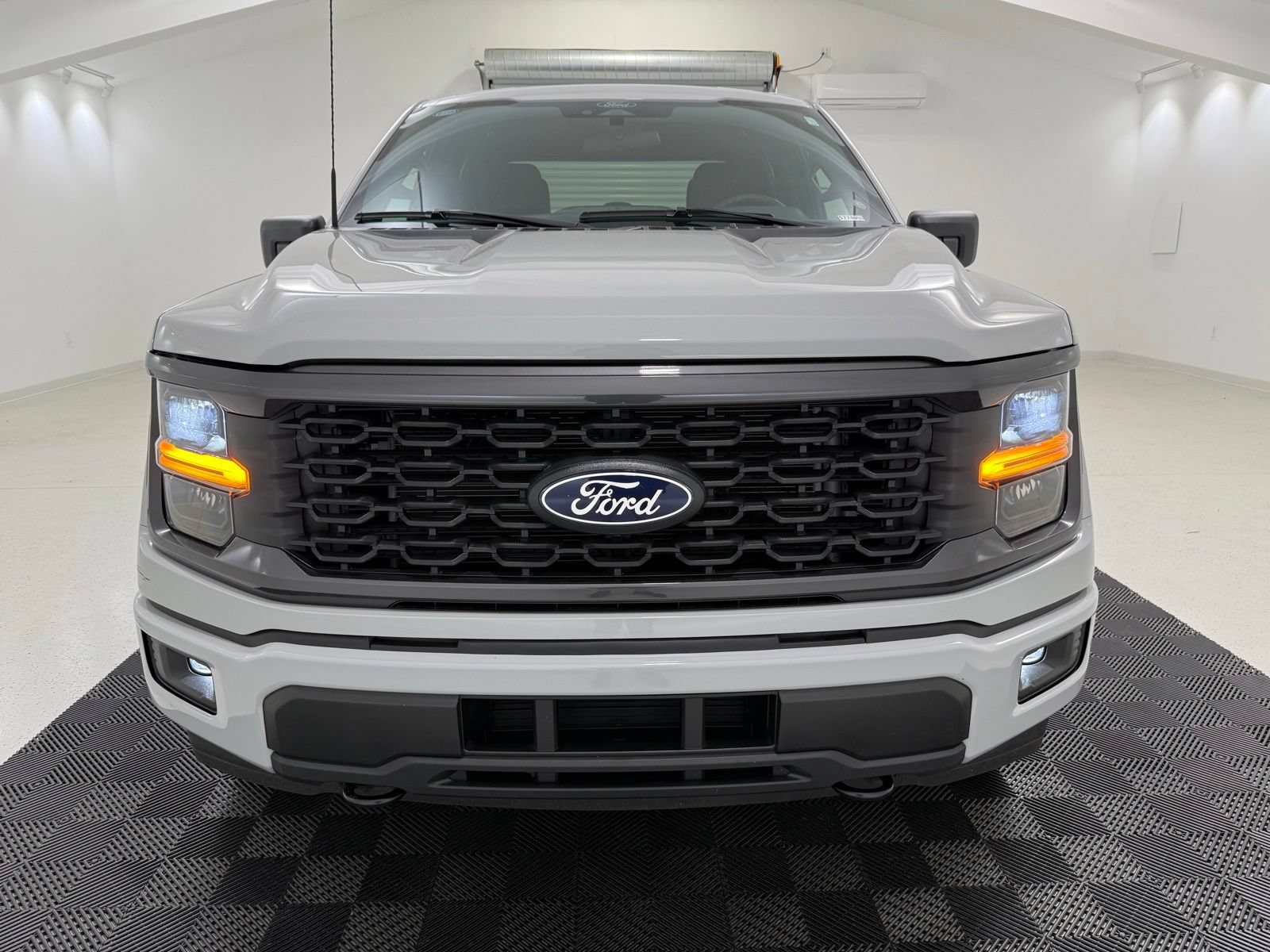 Used 2024 Ford F150 STX AWD/4WD image 2