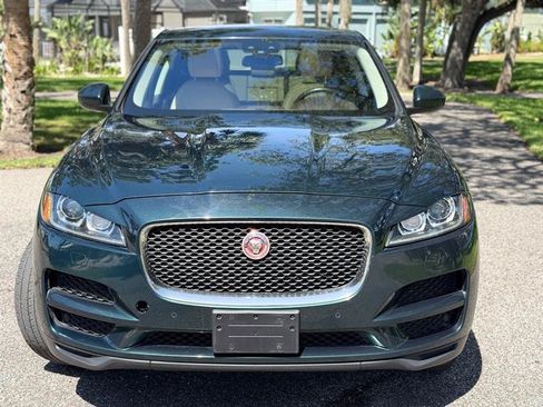 Used 2018 Jaguar F-PACE Prestige AWD/4WD image 8