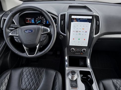Used 2024 Ford Edge Titanium AWD/4WD image 36