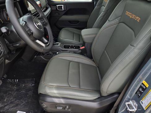 New 2026 Jeep Gladiator Mojave image 17