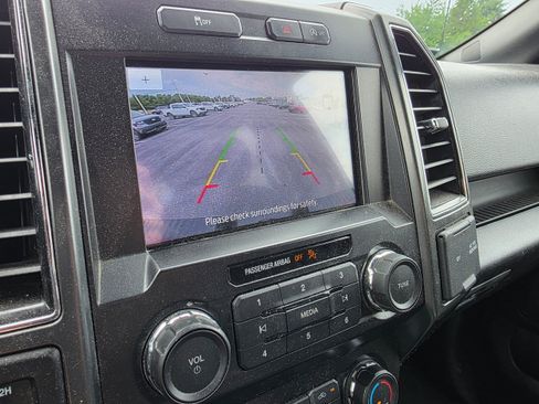 Used 2020 Ford F150 XLT w/ Equipment Group 302A Luxury AWD/4WD image 18