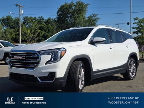 Used 2024 GMC Terrain SLT AWD/4WD image 12