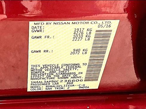 Used 2016 Nissan Altima 2.5 SR w/ LED Appearance Package image 15