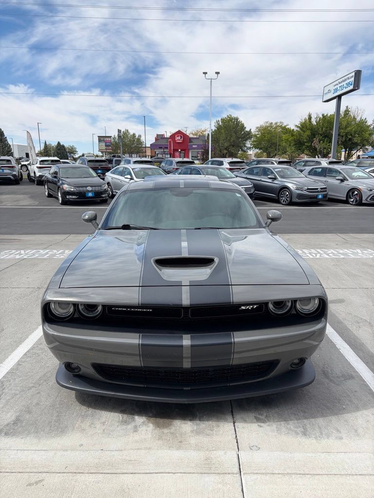 Used 2017 Dodge Challenger SRT RWD image 1