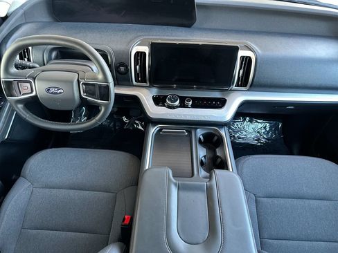 Certified 2025 Ford Expedition Active AWD/4WD image 12