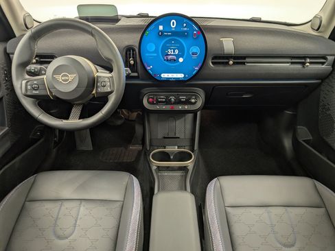 Certified 2025 MINI Cooper S image 27