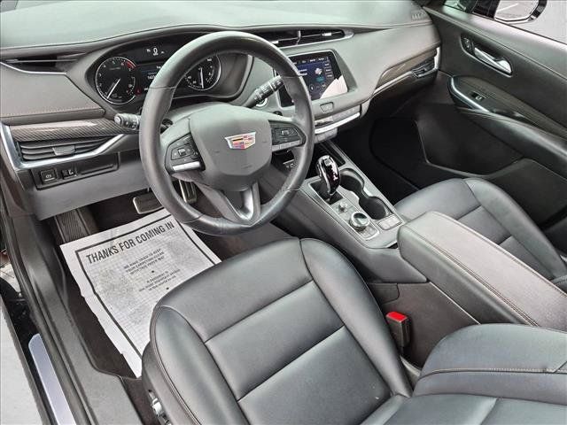 Used 2023 Cadillac XT4 Sport w/ LPO, Onyx Lite Package FWD image 10