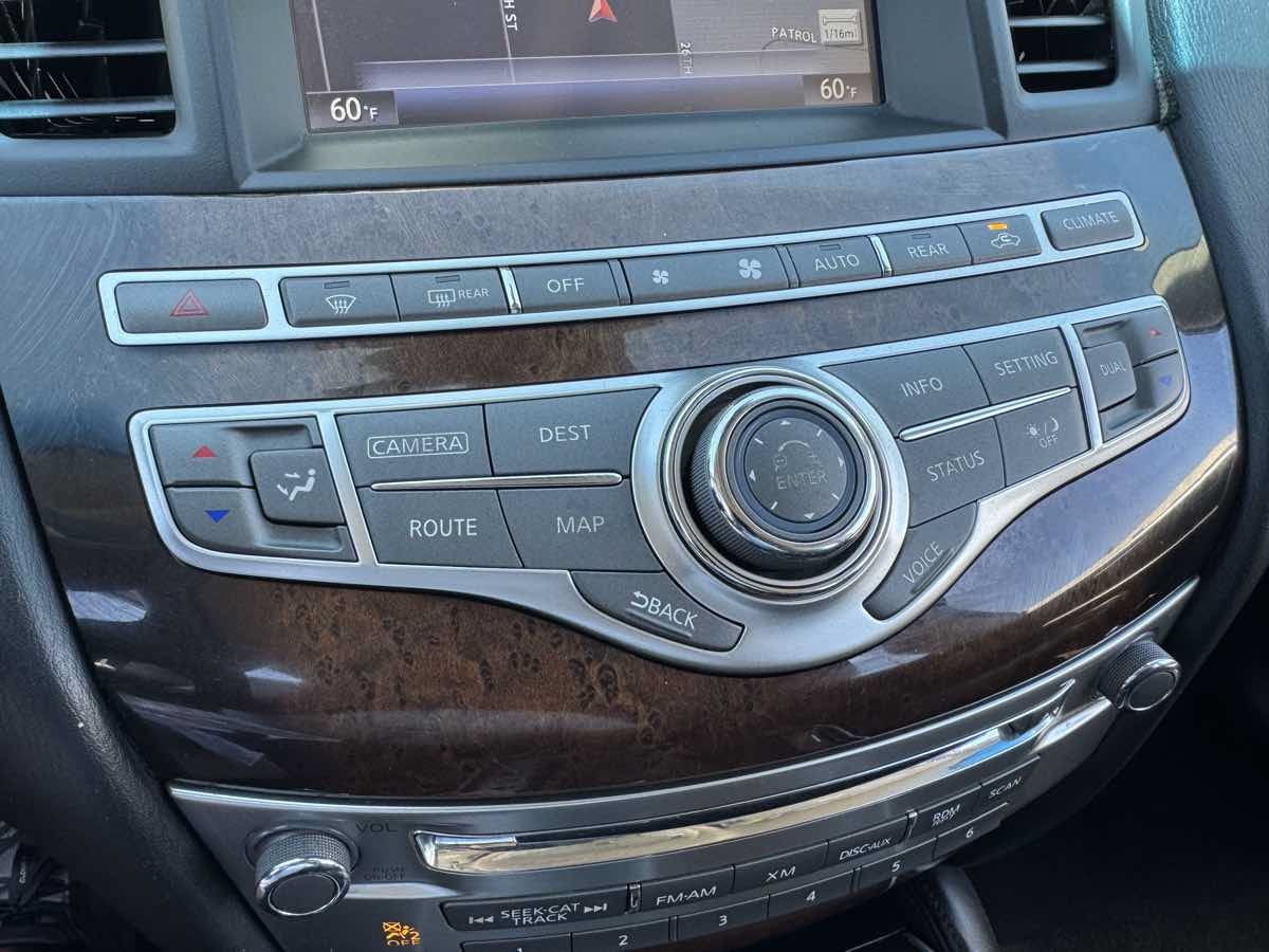 Used 2015 INFINITI QX60 Luxe w/ Deluxe Touring Package AWD/4WD image 36