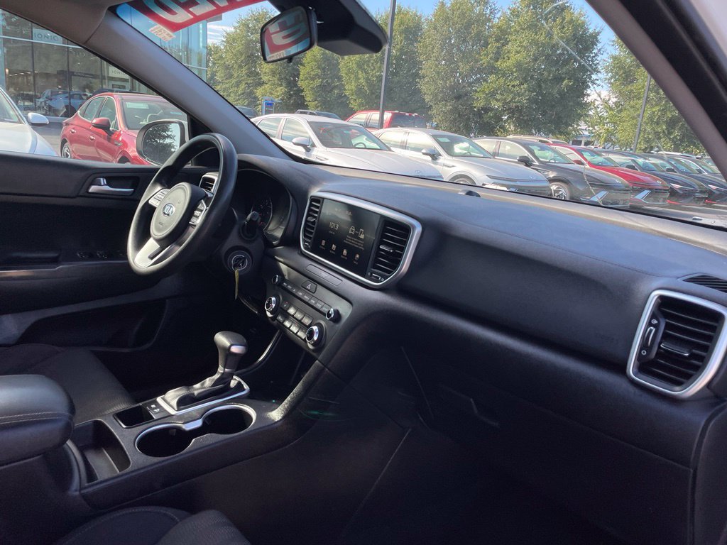 Used 2022 Kia Sportage LX FWD image 33
