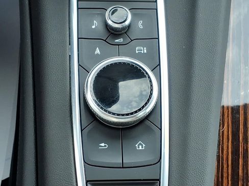 Used 2021 Cadillac Escalade Premium Luxury w/ LPO, Illumination Package AWD/4WD image 25
