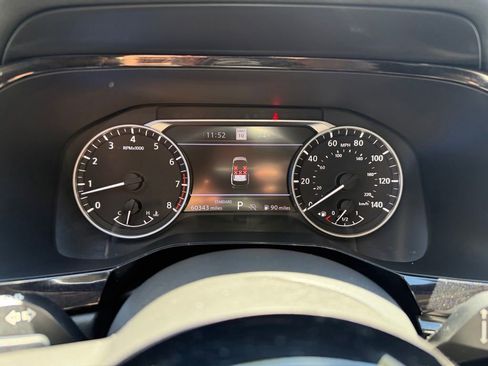 Used 2022 Nissan Pathfinder SL w/ SL Premium Package FWD image 11