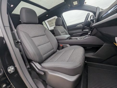 New 2026 Chevrolet Traverse LT image 13